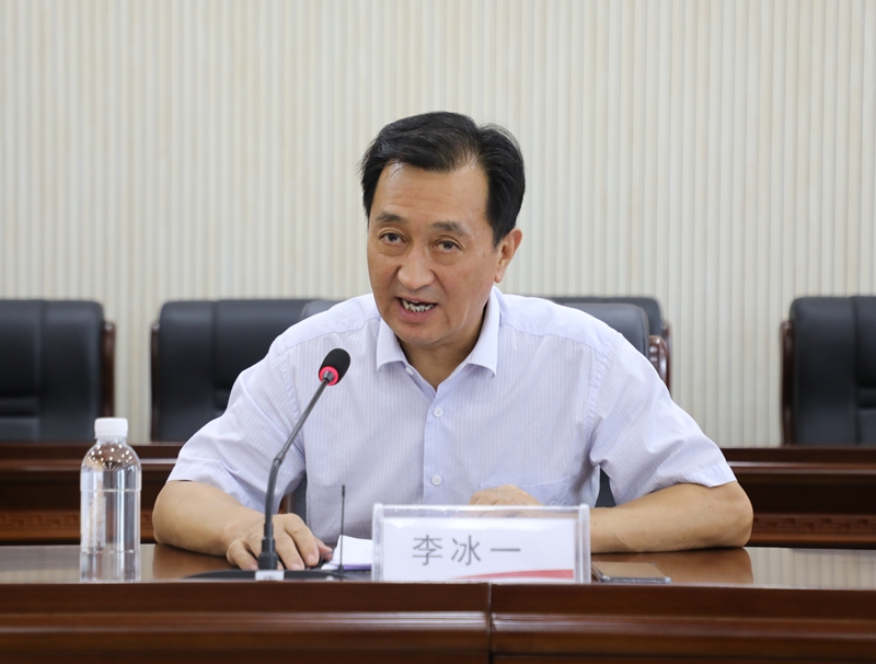 李總發(fā)言_副本.jpg