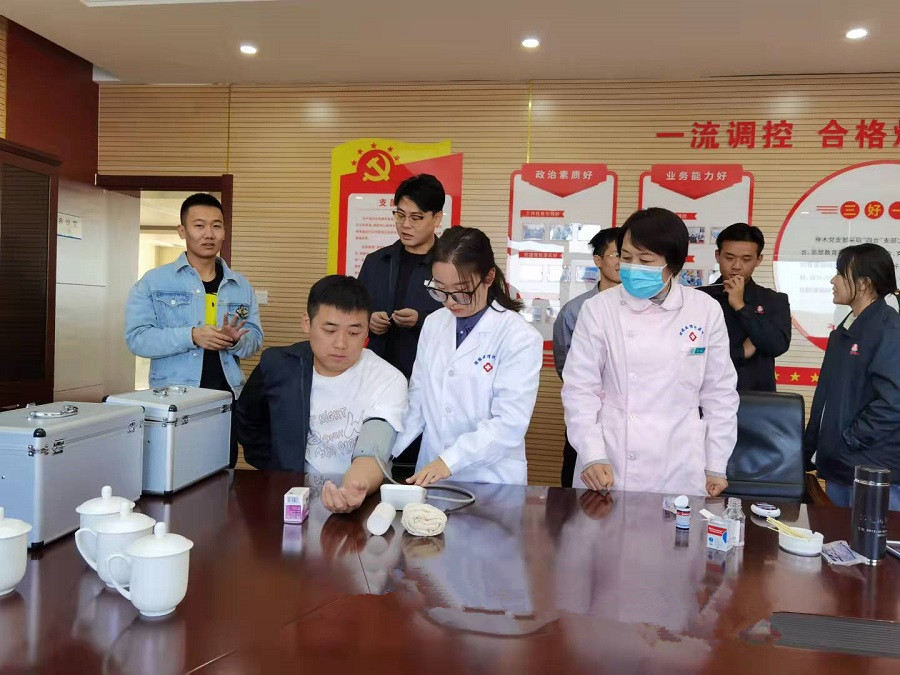 職工較多的場(chǎng)景22.jpg
